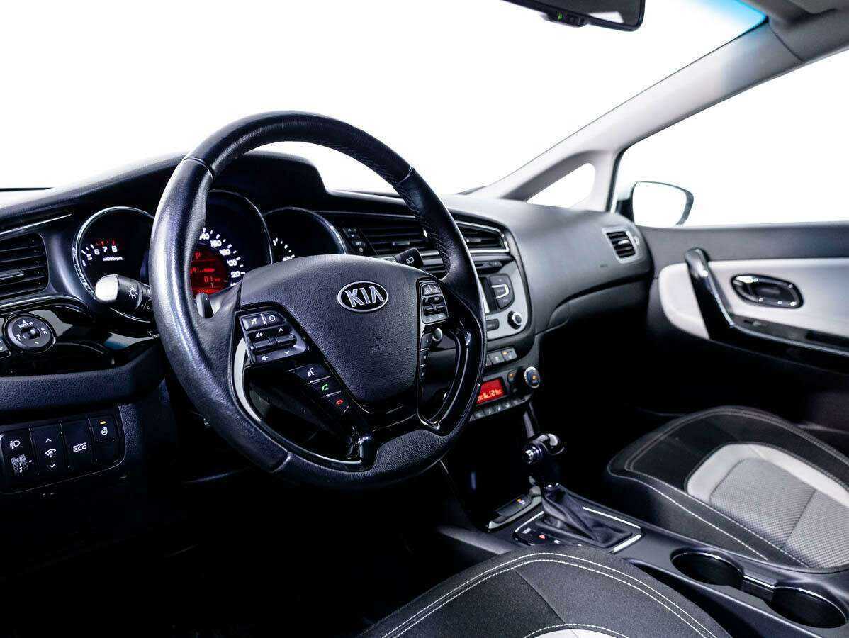 Kia Ceed с пробегом — 2016 год. Фото: #9