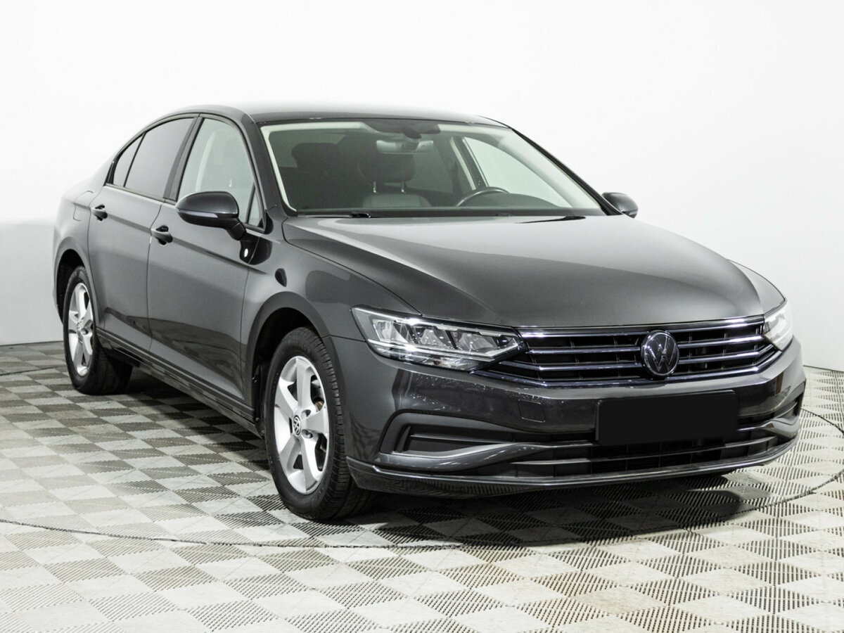 Volkswagen Passat с пробегом — 2021 год. Фото: #2