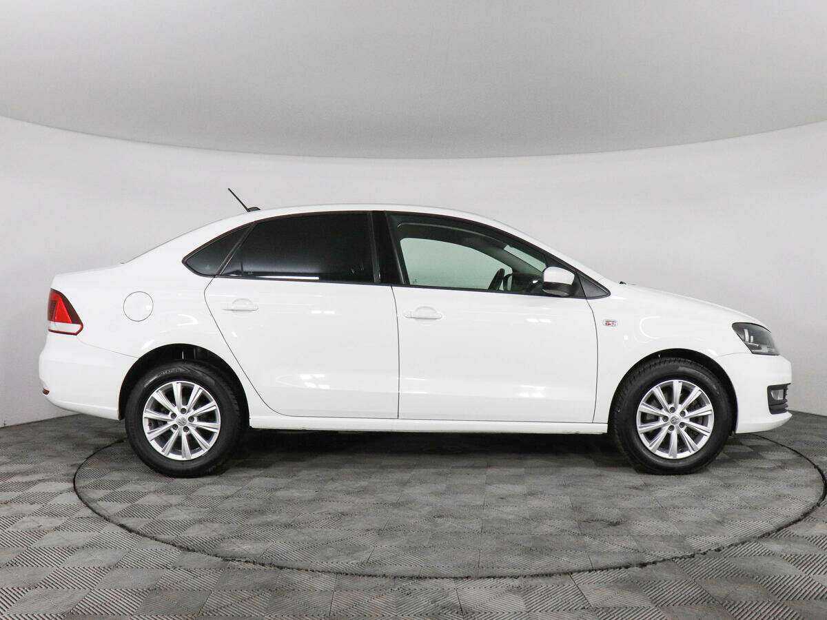 Volkswagen Polo с пробегом — 2018 год. Фото: #3