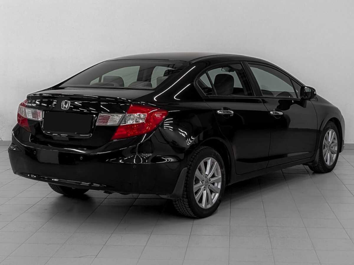 Honda Civic с пробегом — 2012 год. Фото: #4