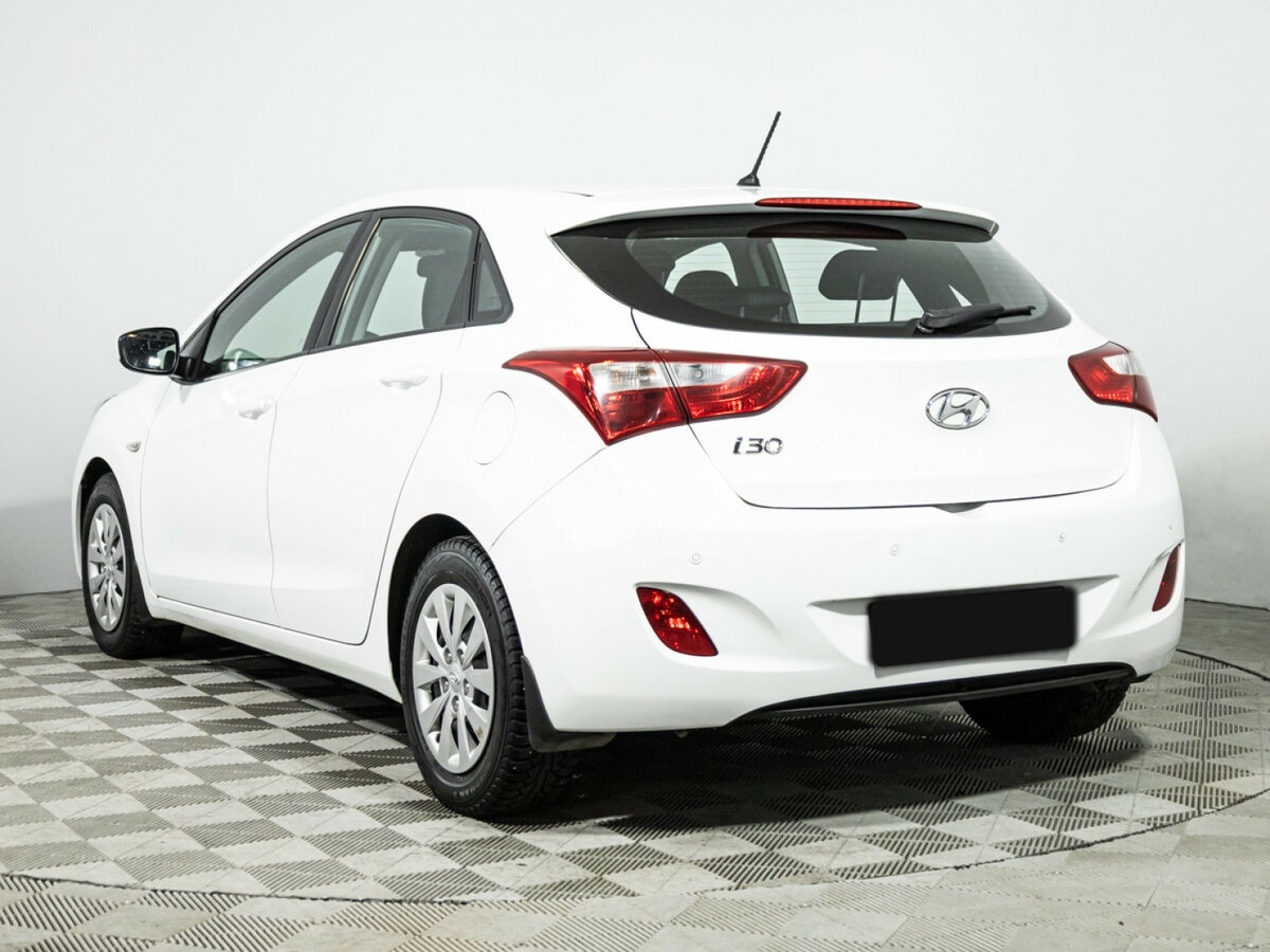 Hyundai i30 с пробегом — 2015 год. Фото: #6