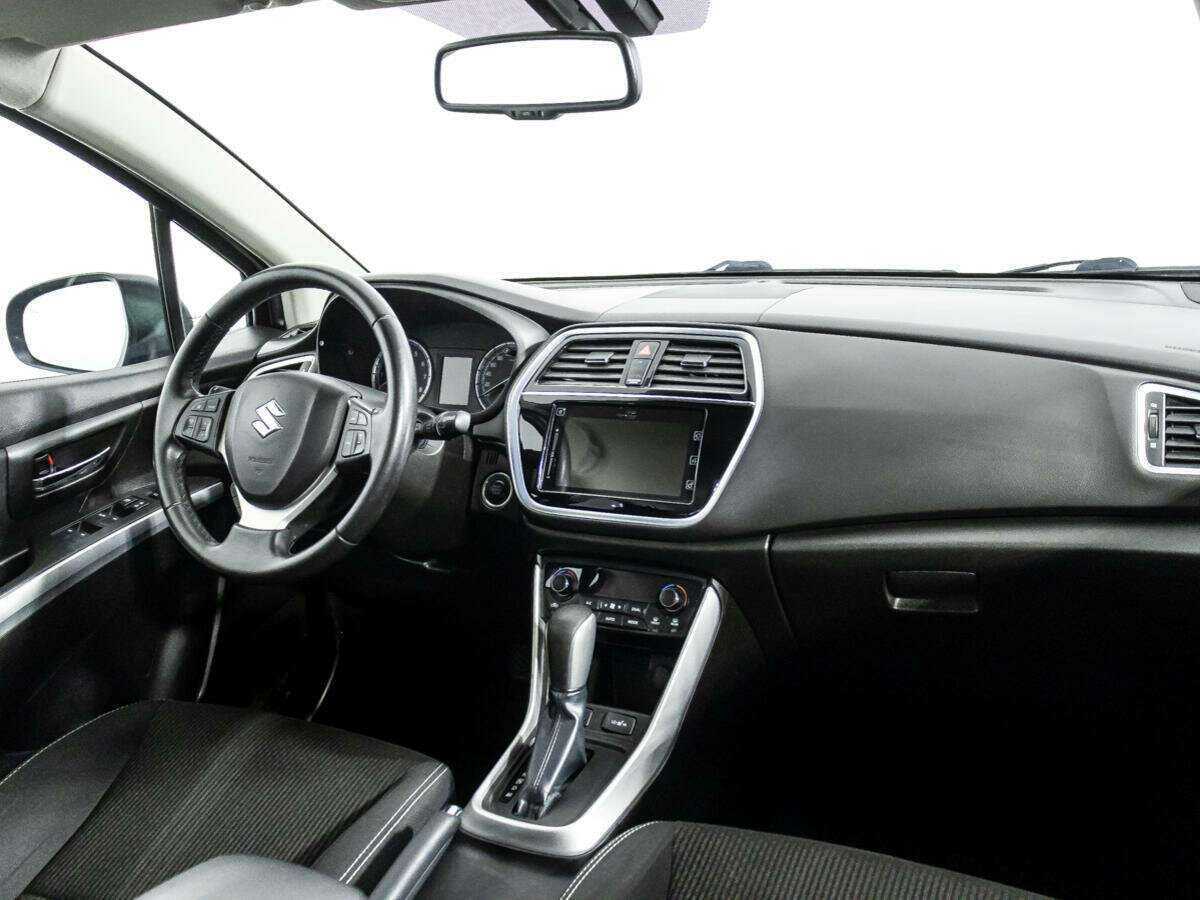 Suzuki SX4 с пробегом — 2018 год. Фото: #8