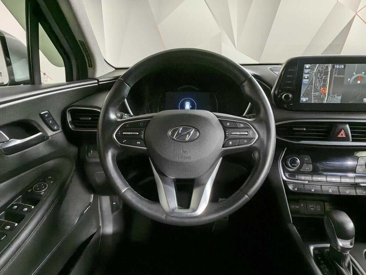 Hyundai Santa Fe с пробегом — 2019 год. Фото: #14