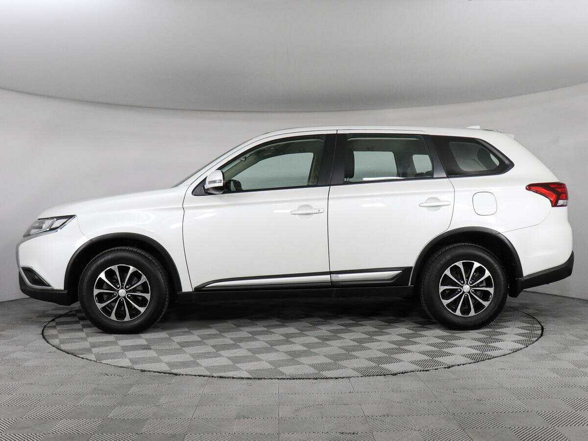 Mitsubishi Outlander с пробегом — 2020 год. Фото: #7