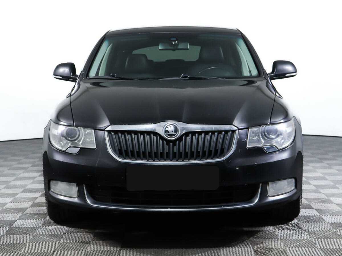 Skoda Superb с пробегом — 2012 год. Фото: #1