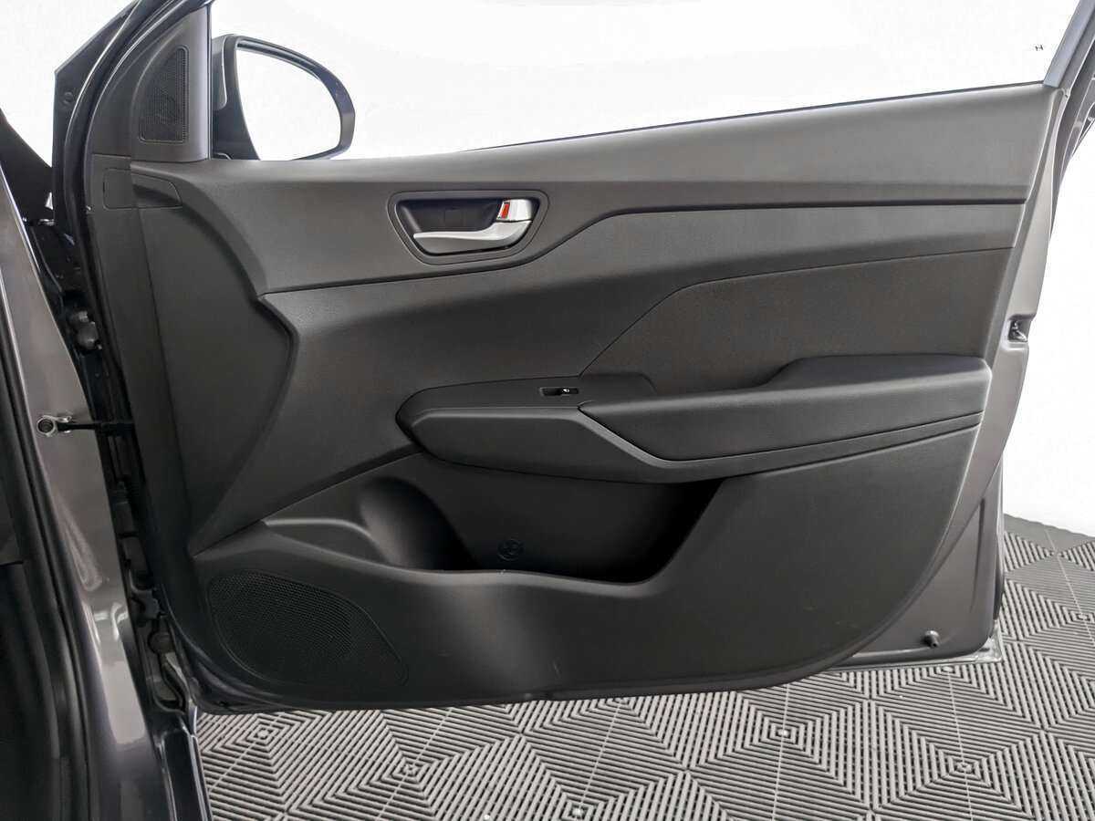 Hyundai Solaris с пробегом — 2021 год. Фото: #19