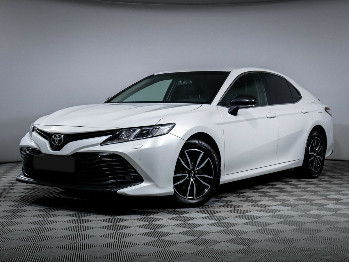 Toyota Camry с пробегом — 2020 год. Посмотреть фото