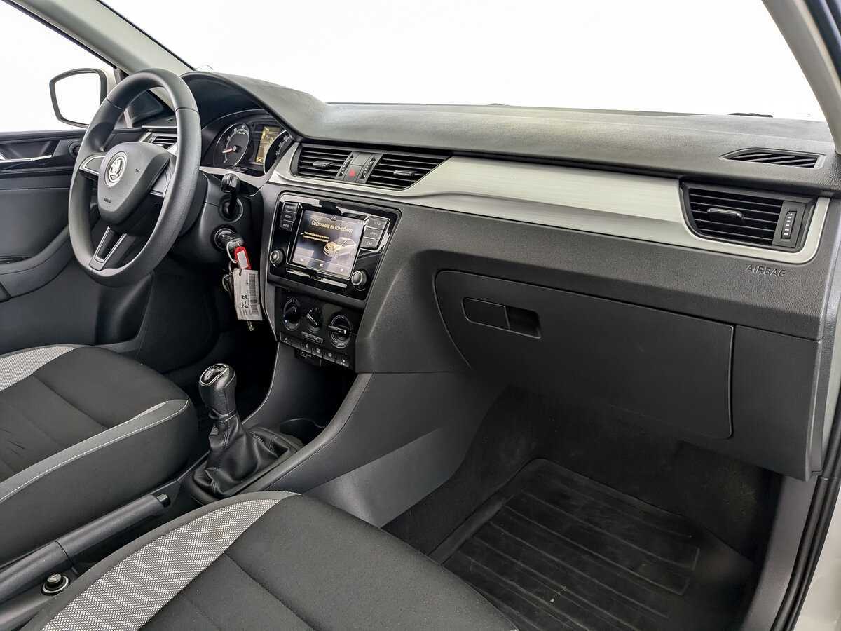 Skoda Rapid с пробегом — 2019 год. Фото: #8