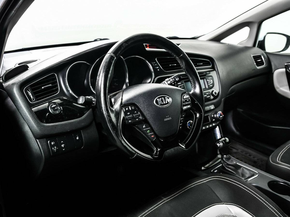 Kia Ceed с пробегом — 2012 год. Фото: #12