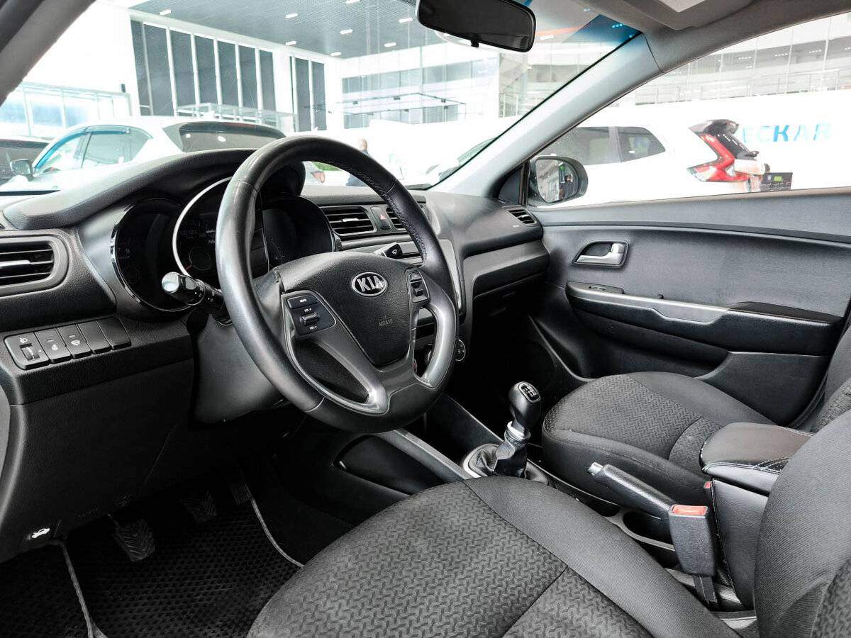 Kia Rio с пробегом — 2016 год. Фото: #15