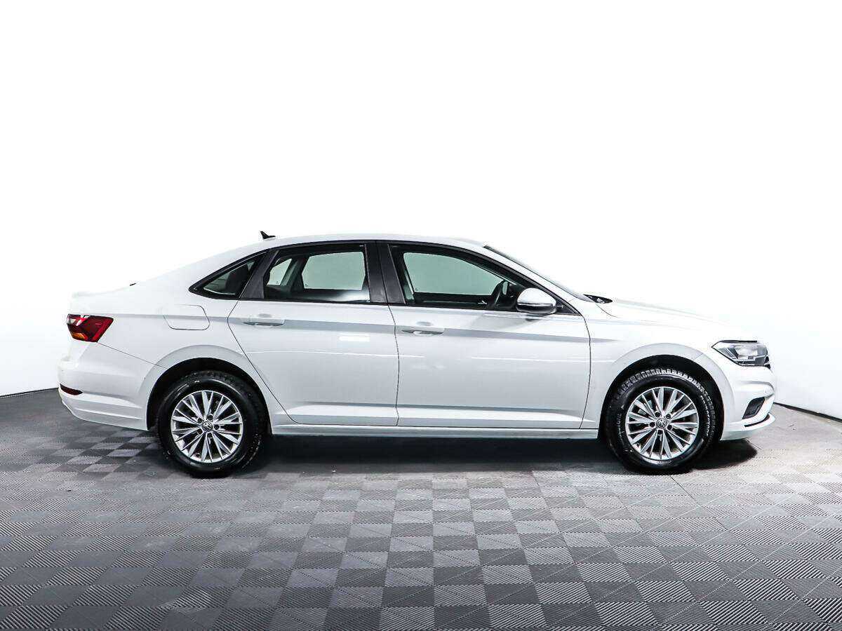 Volkswagen Jetta с пробегом — 2019 год. Фото: #3