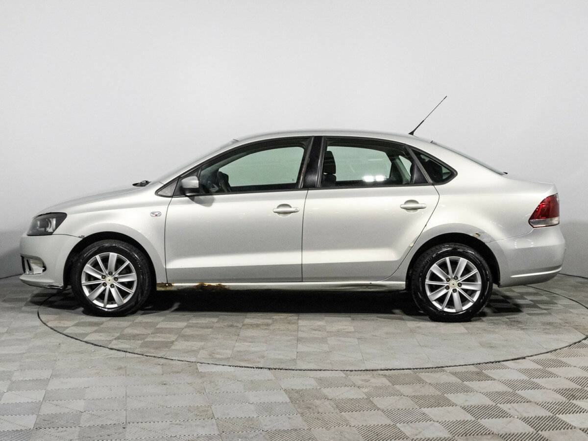 Volkswagen Polo с пробегом — 2012 год. Фото: #7