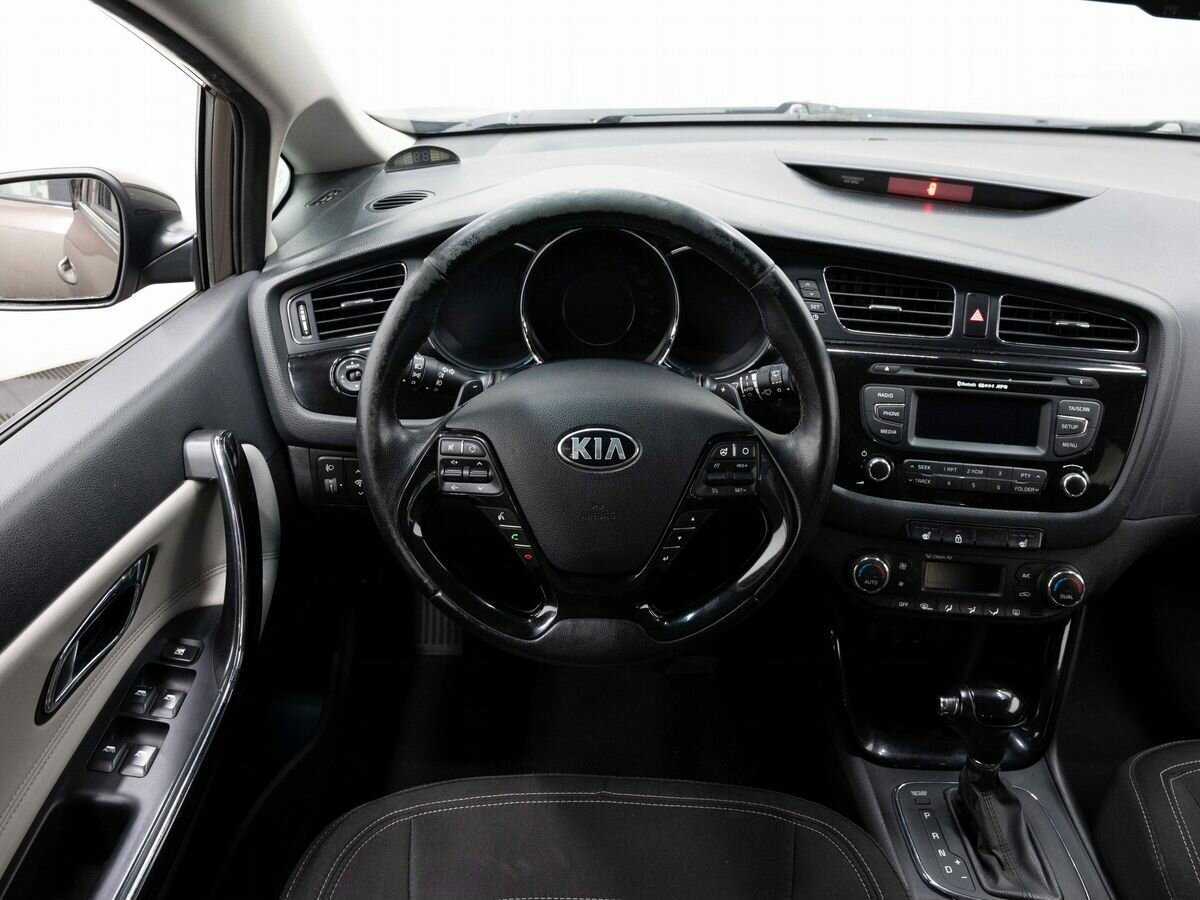 Kia Ceed с пробегом — 2013 год. Фото: #13
