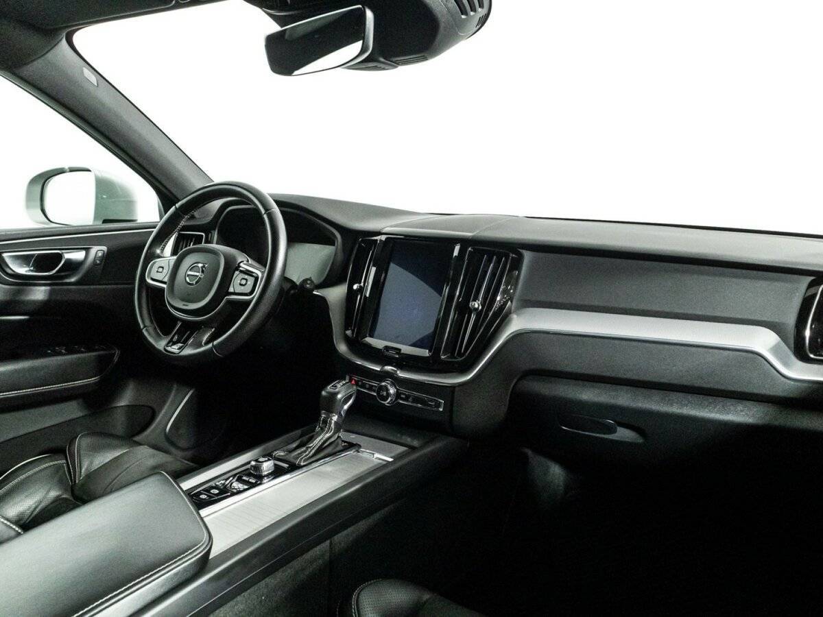 Volvo XC60 с пробегом — 2018 год. Фото: #8