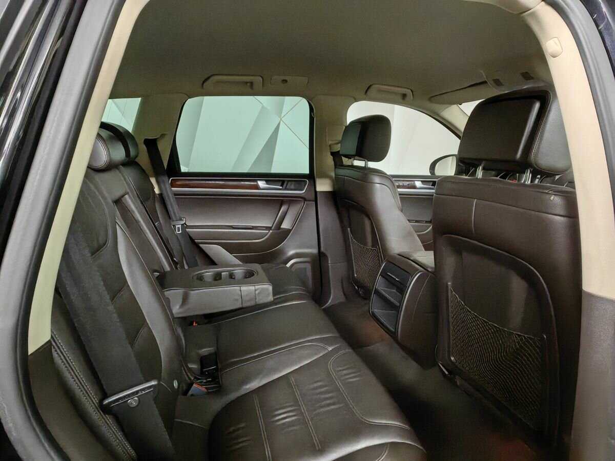 Volkswagen Touareg с пробегом — 2013 год. Фото: #10