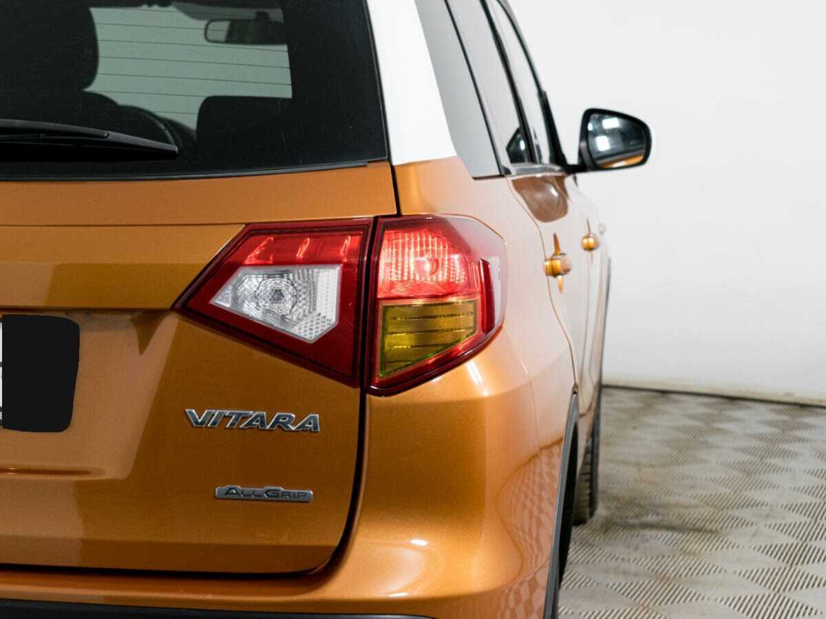 Suzuki Vitara с пробегом — 2015 год. Фото: #15