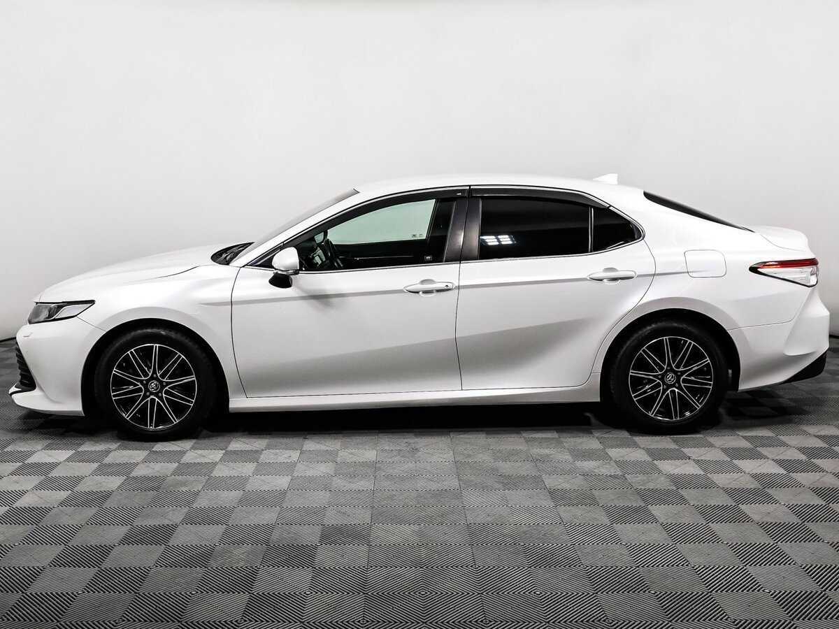 Toyota Camry с пробегом — 2018 год. Фото: #7