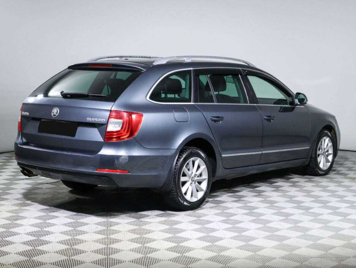 Skoda Superb с пробегом — 2013 год. Фото: #4