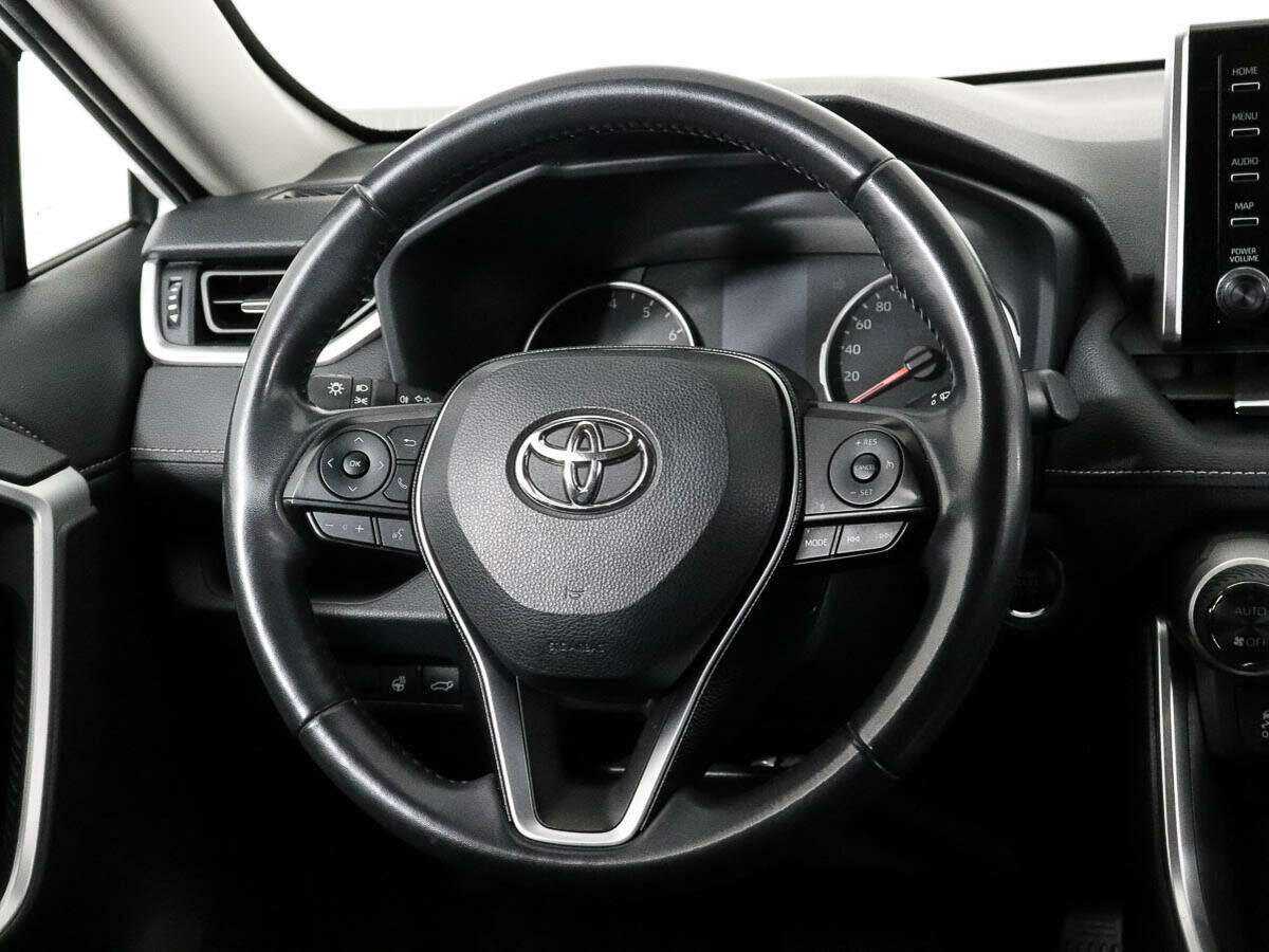 Toyota RAV4 с пробегом — 2020 год. Фото: #11