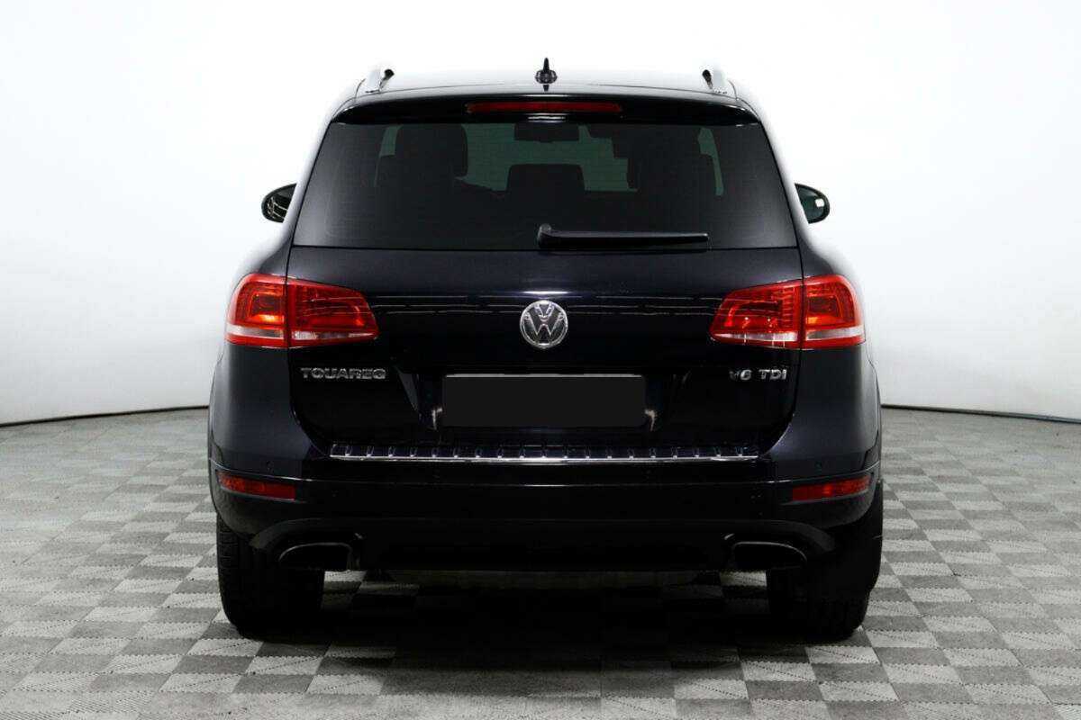 Volkswagen Touareg с пробегом — 2012 год. Фото: #4