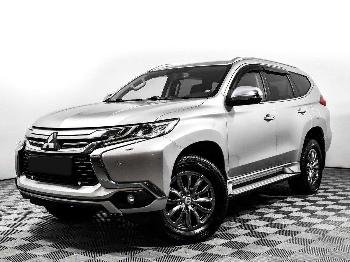 Mitsubishi Pajero Sport с пробегом — 2017 год. Посмотреть фото