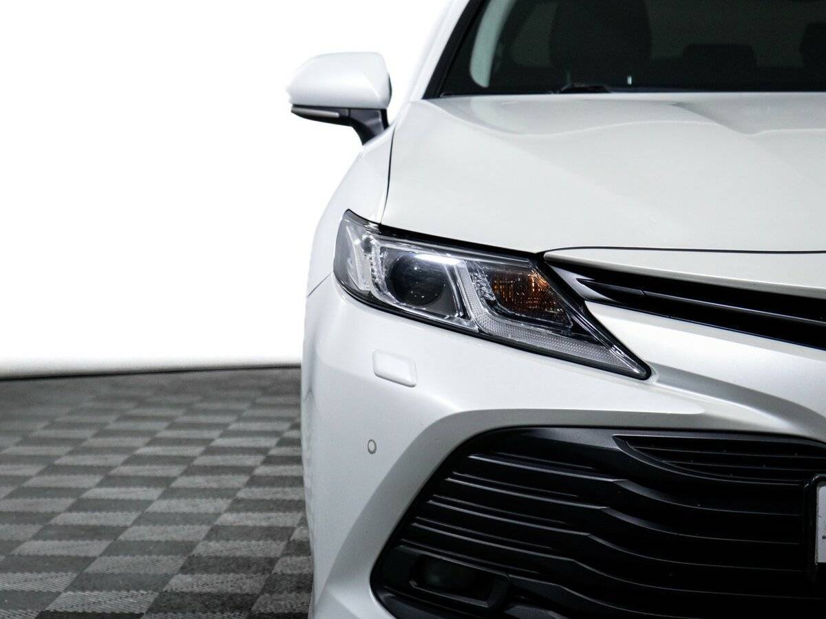 Toyota Camry с пробегом — 2019 год. Фото: #17