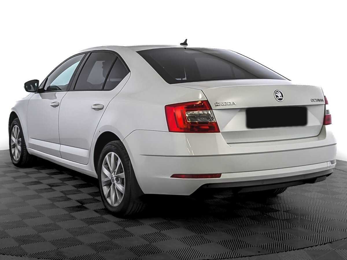 Skoda Octavia с пробегом — 2018 год. Фото: #6