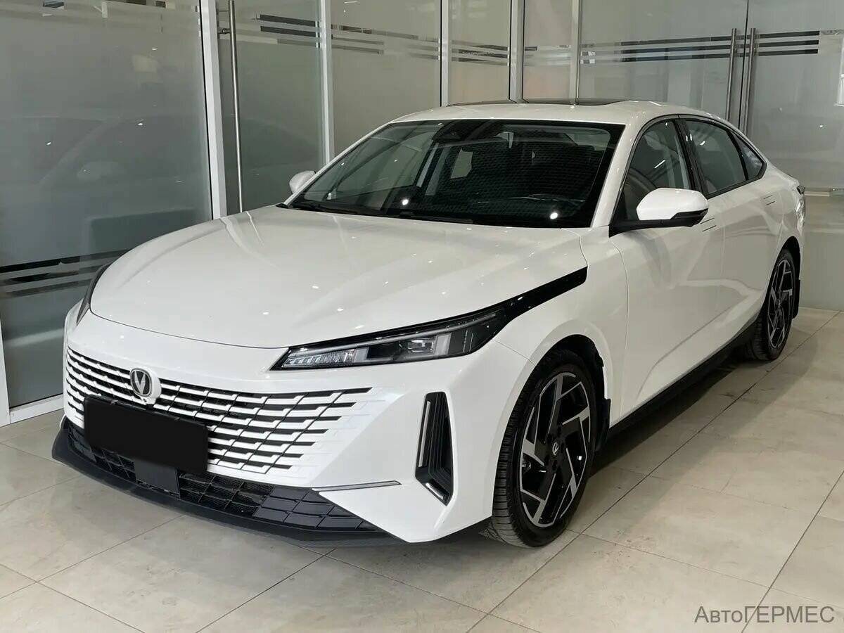 Changan Lamore с пробегом — 2024 год. Фото: #0
