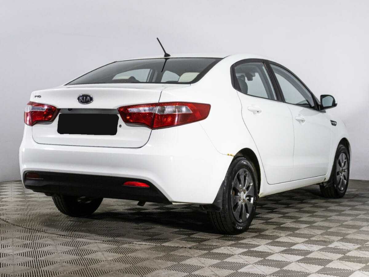 Kia Rio с пробегом — 2012 год. Фото: #4