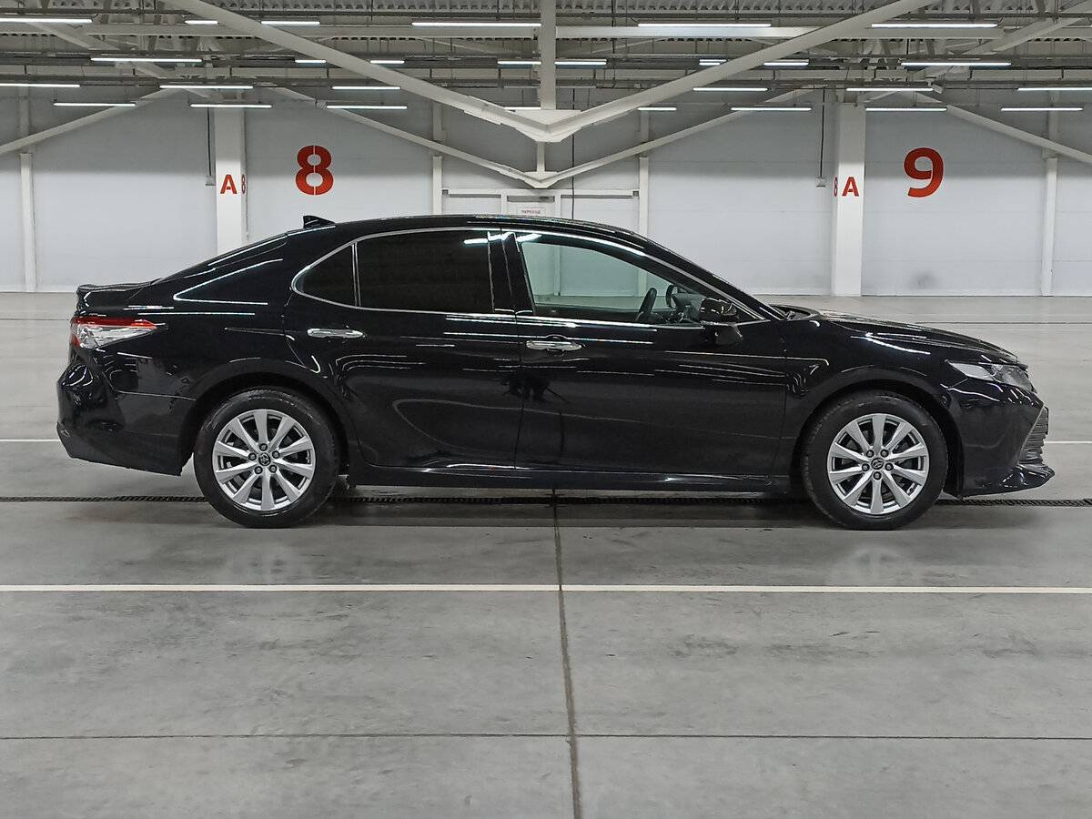 Toyota Camry с пробегом — 2019 год. Фото: #3