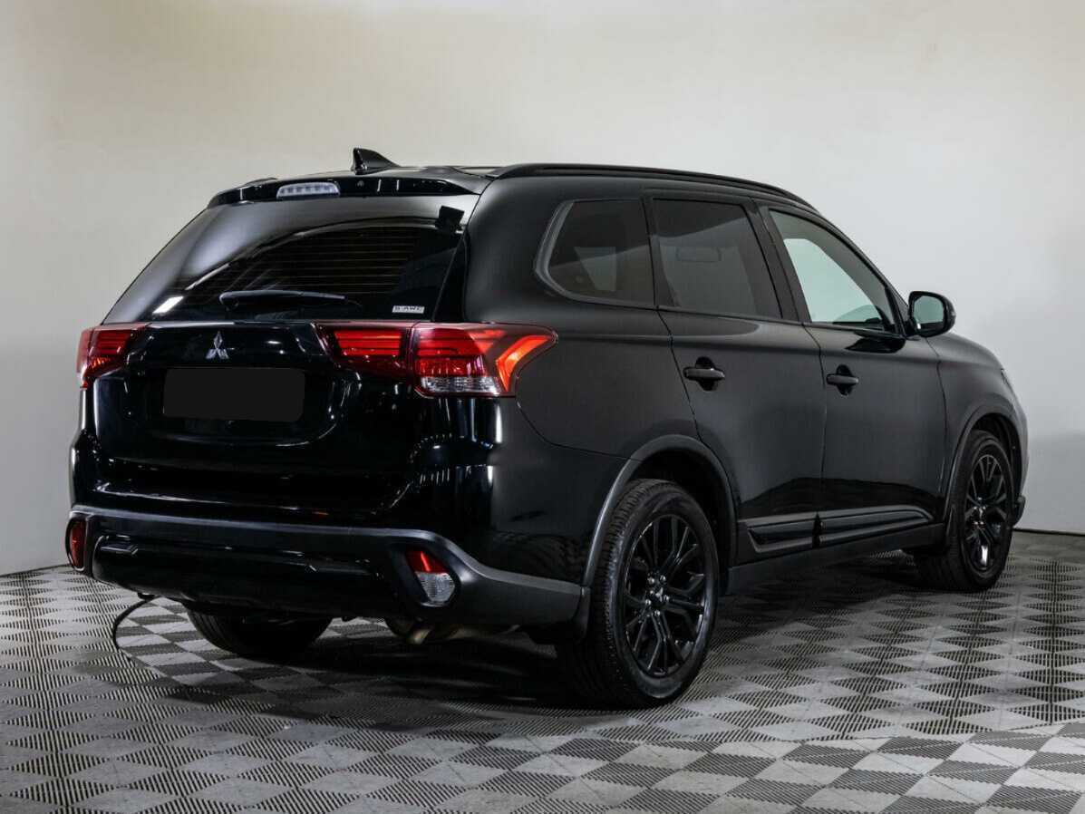 Mitsubishi Outlander с пробегом — 2021 год. Фото: #3
