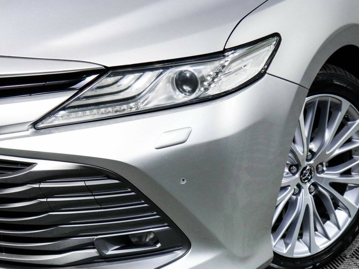 Toyota Camry с пробегом — 2018 год. Фото: #15