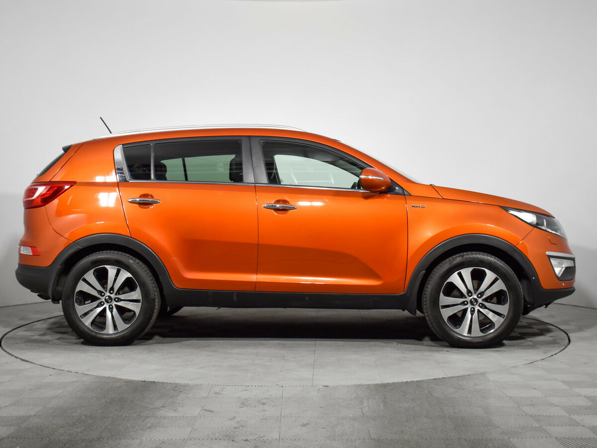 Kia Sportage с пробегом — 2014 год. Фото: #3