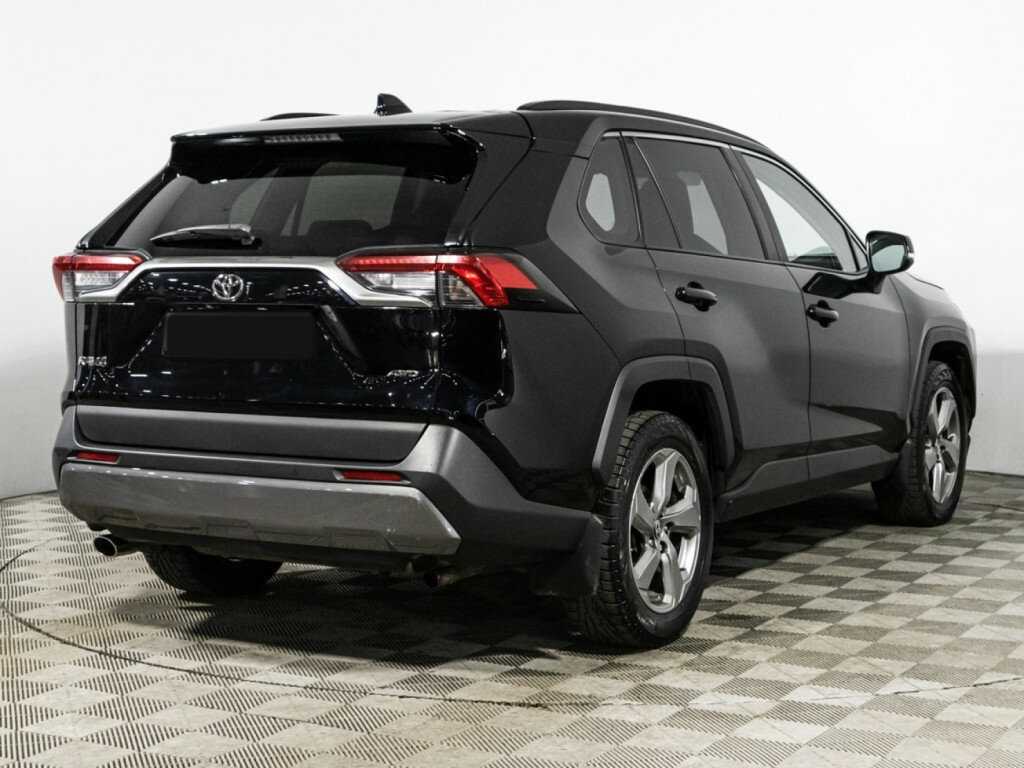 Toyota RAV4 с пробегом — 2020 год. Фото: #4