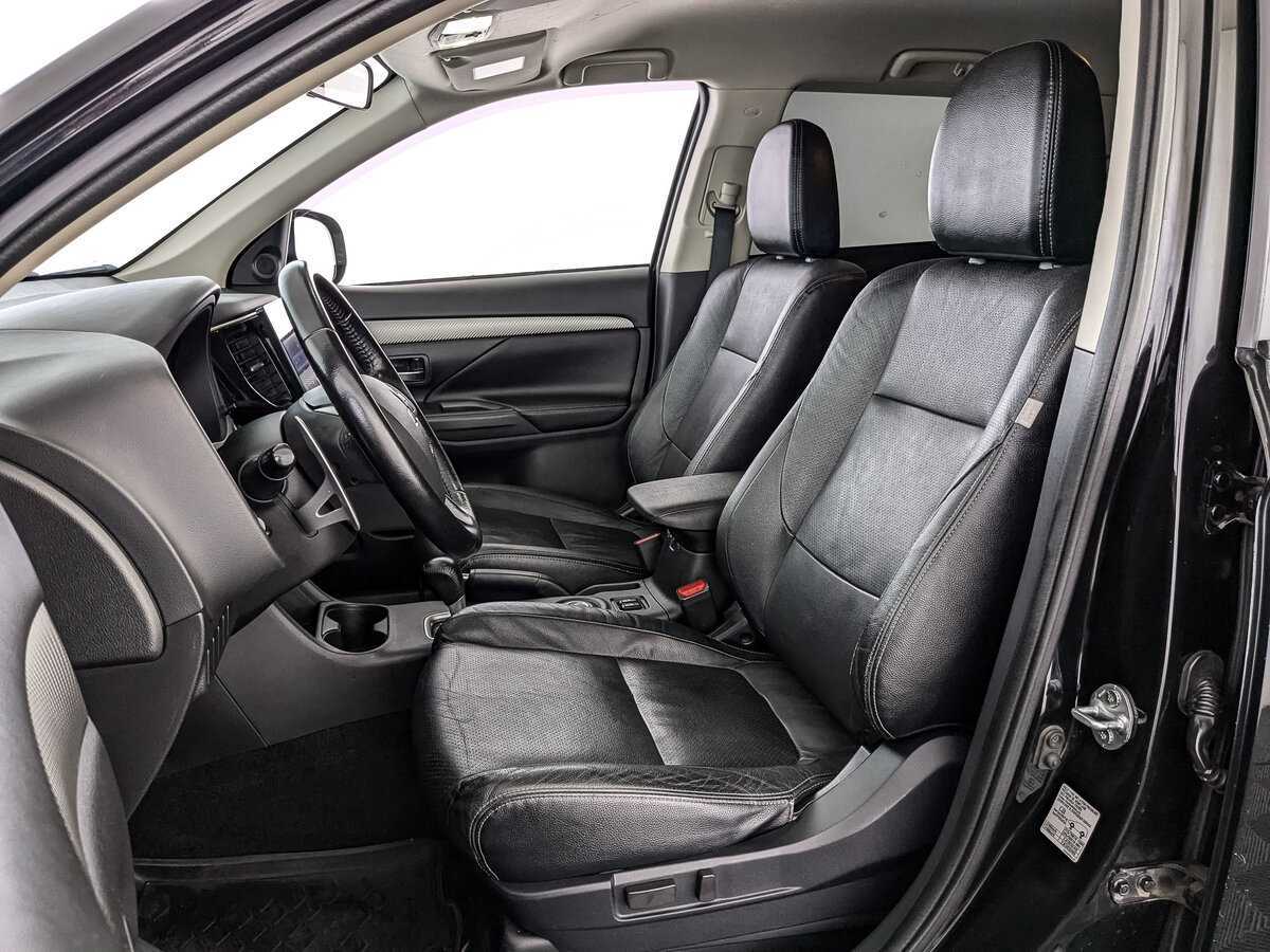 Mitsubishi Outlander с пробегом — 2012 год. Фото: #18