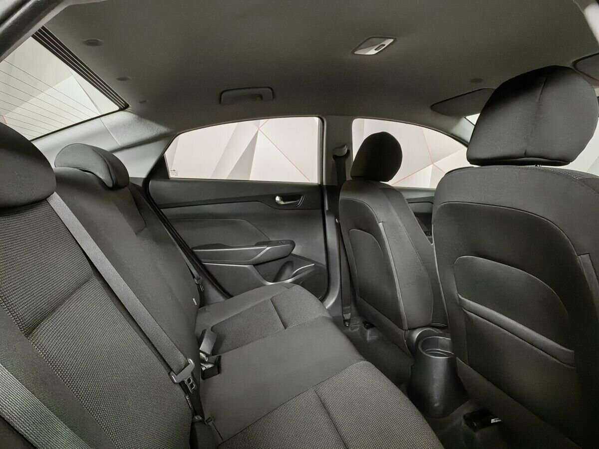 Hyundai Solaris с пробегом — 2019 год. Фото: #10