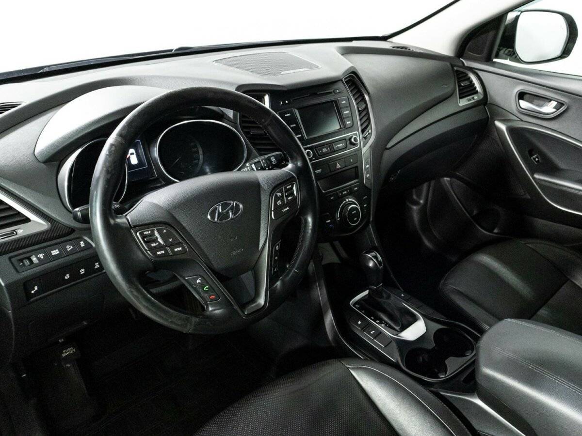 Hyundai Santa Fe с пробегом — 2017 год. Фото: #10