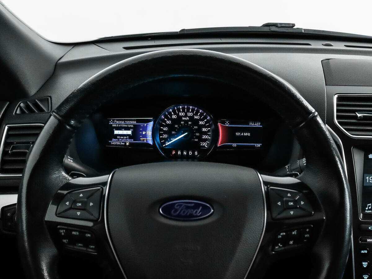 Ford Explorer с пробегом — 2017 год. Фото: #18