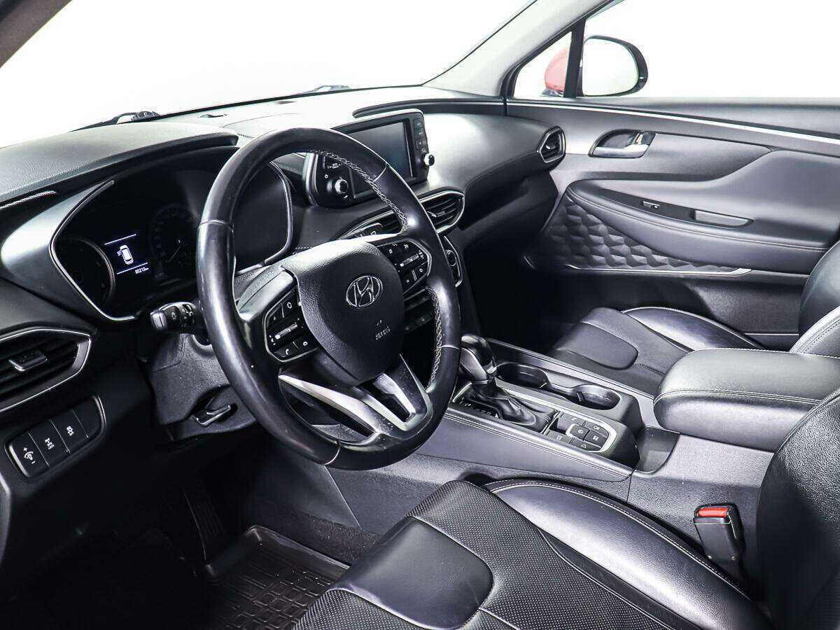 Hyundai Santa Fe с пробегом — 2018 год. Фото: #13