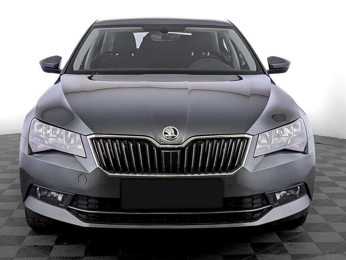 Skoda Superb с пробегом — 2018 год. Фото: #1