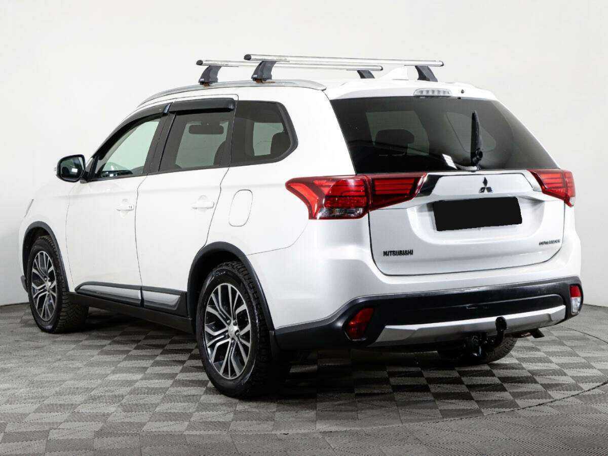 Mitsubishi Outlander с пробегом — 2018 год. Фото: #6