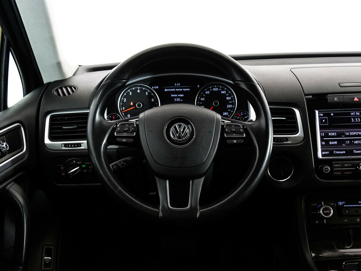 Volkswagen Touareg с пробегом — 2012 год. Фото: #8