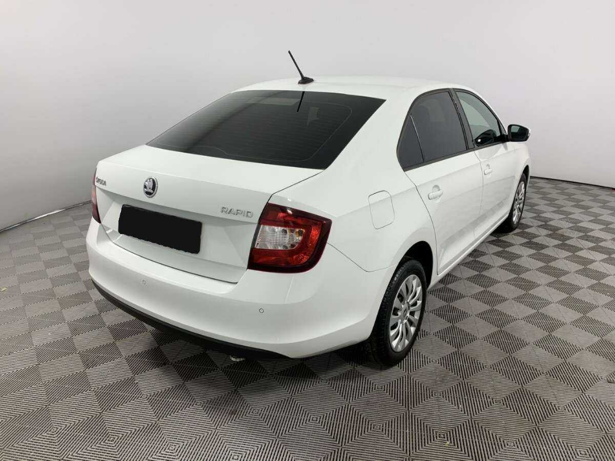Skoda Rapid с пробегом — 2019 год. Фото: #4