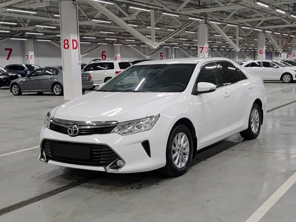 Toyota Camry с пробегом — 2017 год. Посмотреть фото