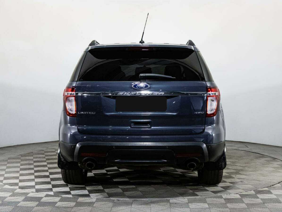 Ford Explorer с пробегом — 2013 год. Фото: #4