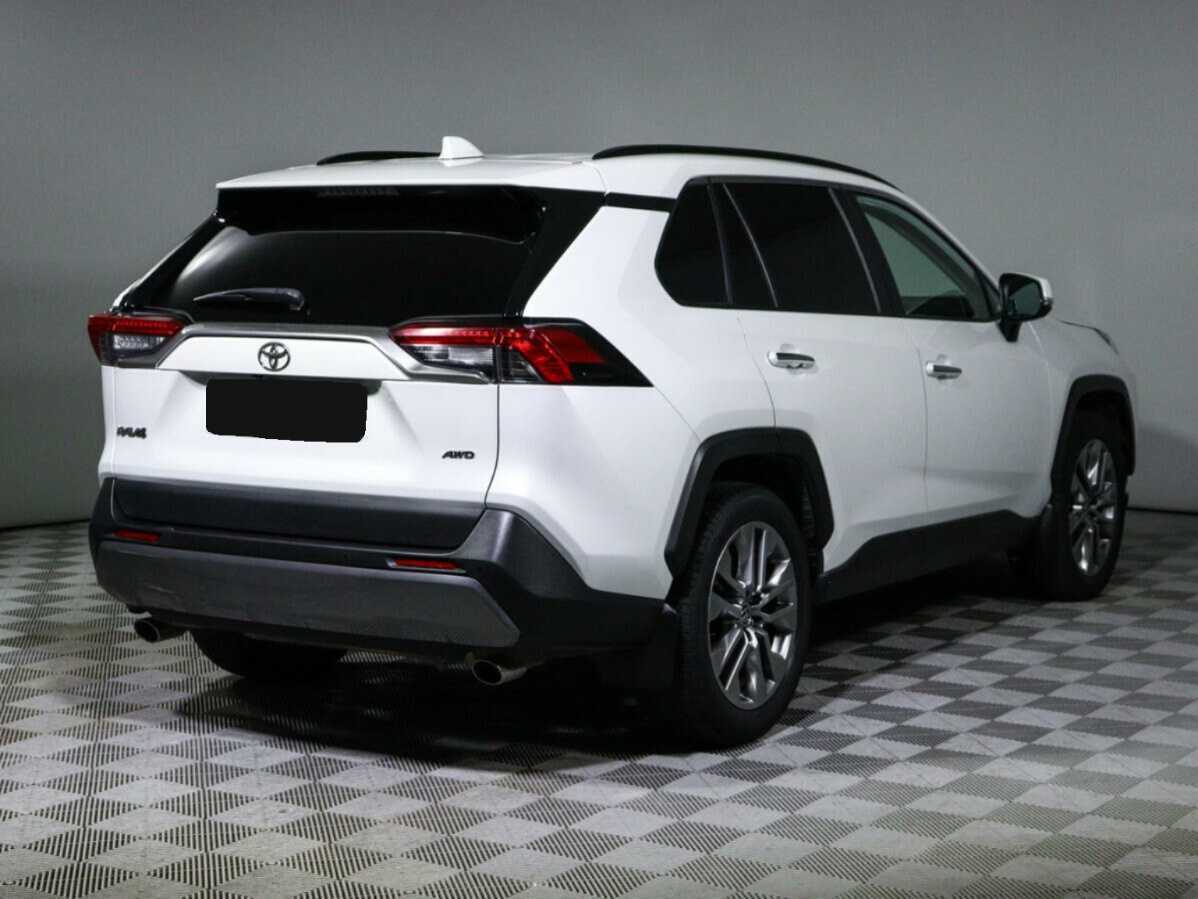 Toyota RAV4 с пробегом — 2020 год. Фото: #4