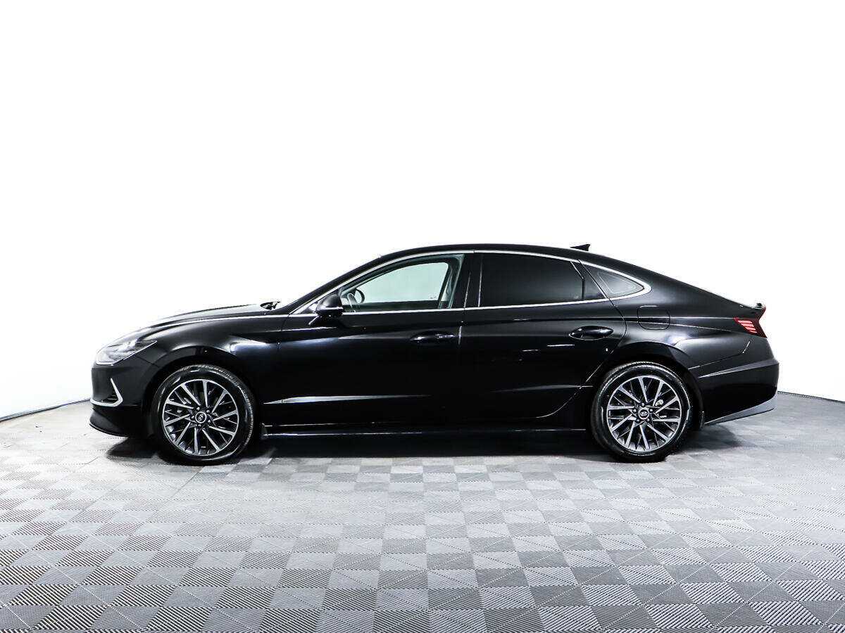 Hyundai Sonata с пробегом — 2022 год. Фото: #7
