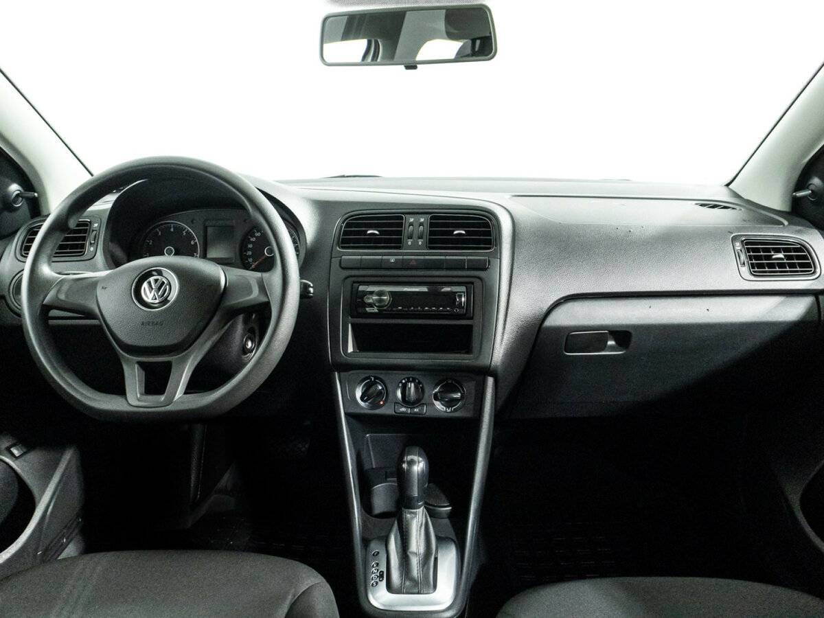 Volkswagen Polo с пробегом — 2019 год. Фото: #12