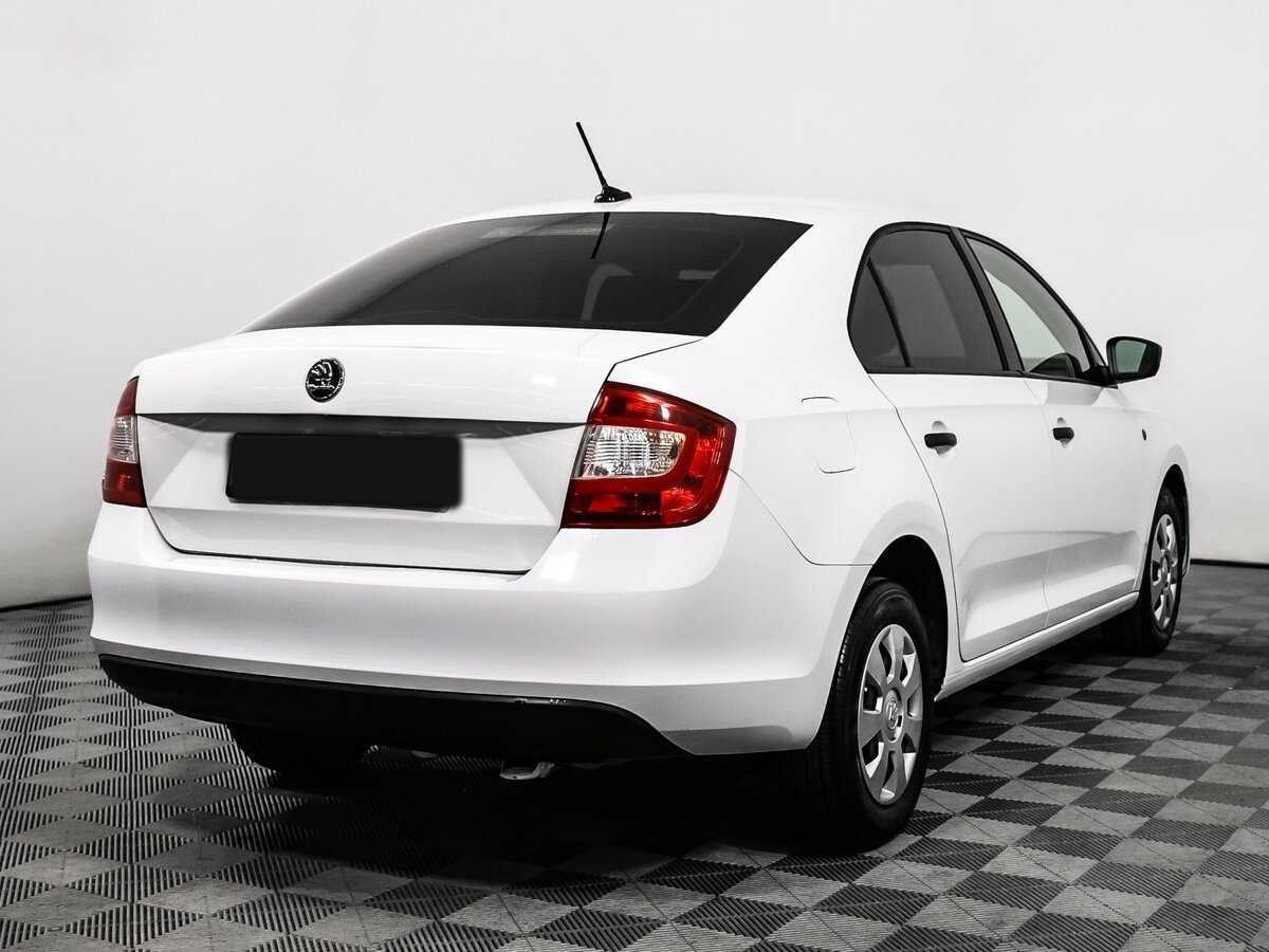 Skoda Rapid с пробегом — 2017 год. Фото: #4