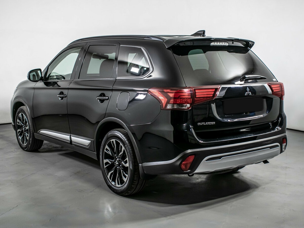 Mitsubishi Outlander с пробегом — 2022 год. Фото: #6